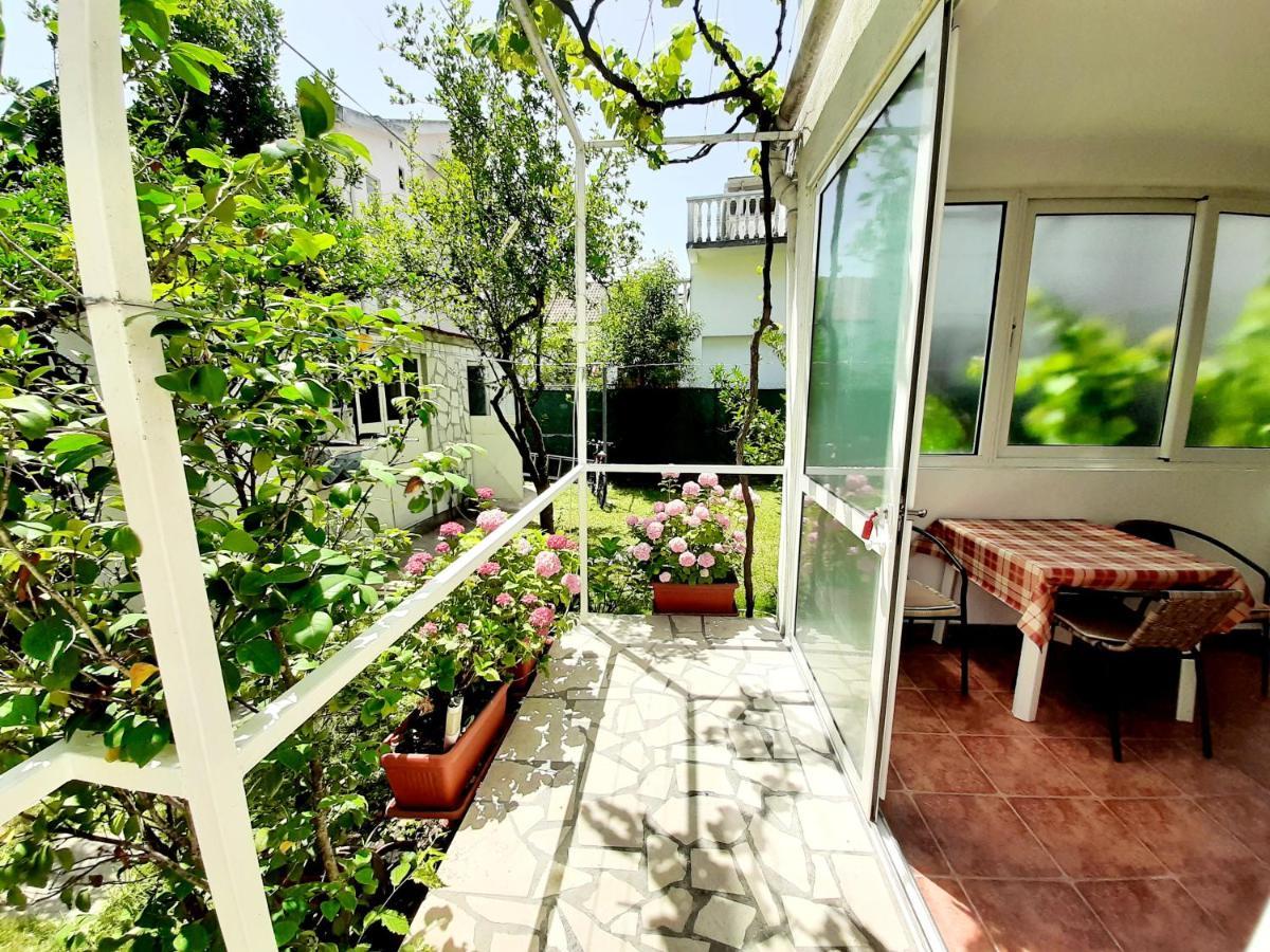 Apartmani Hortenzija ブドヴァ エクステリア 写真