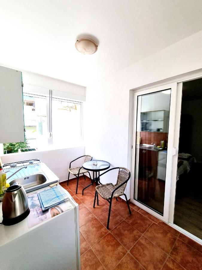 Apartmani Hortenzija ブドヴァ エクステリア 写真