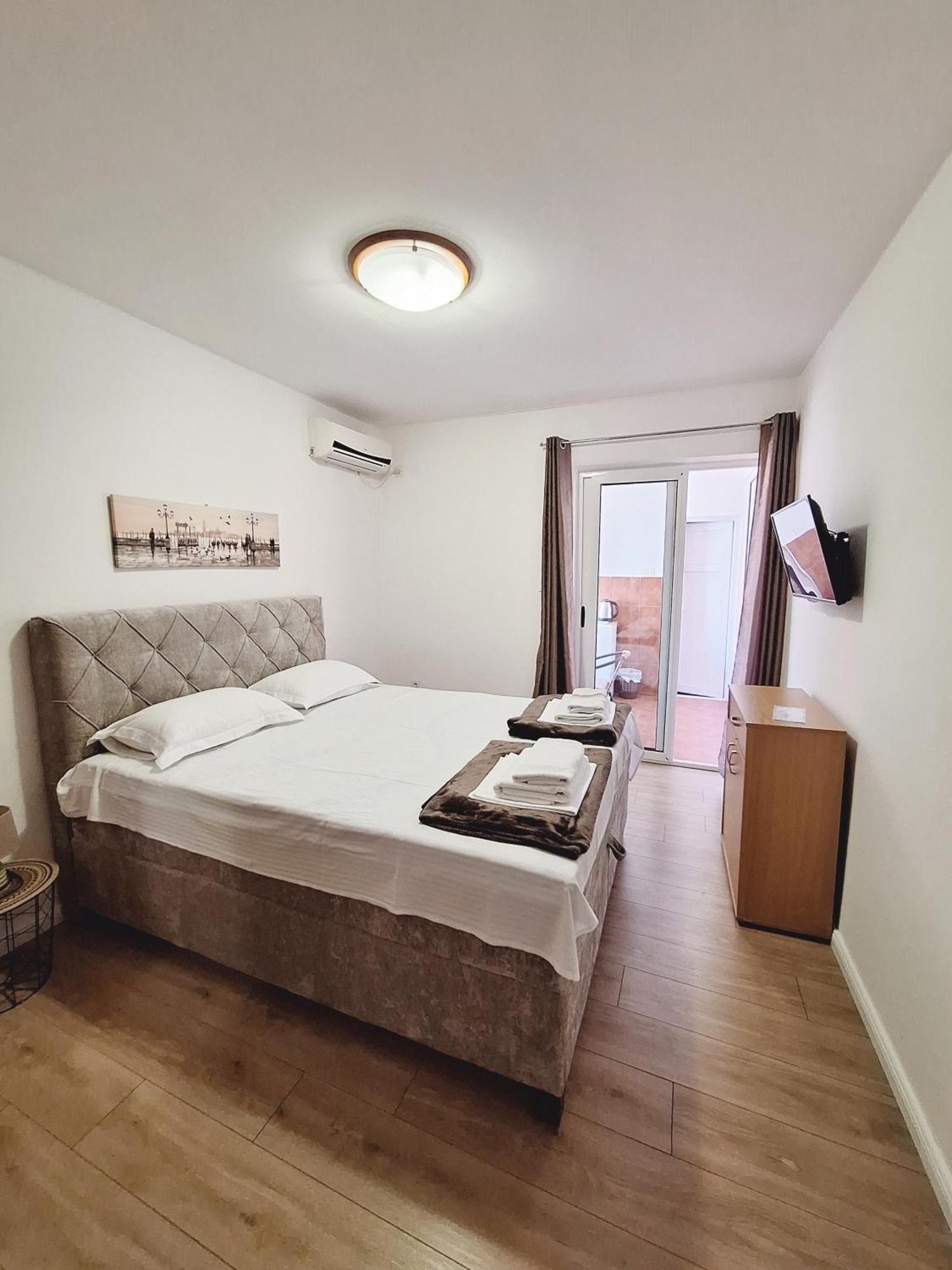 Apartmani Hortenzija ブドヴァ エクステリア 写真