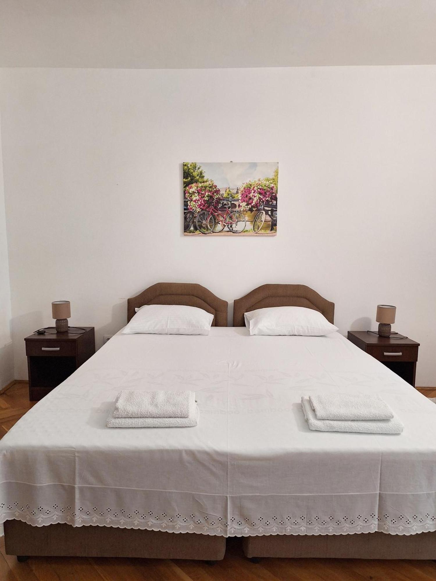 Apartmani Hortenzija ブドヴァ エクステリア 写真