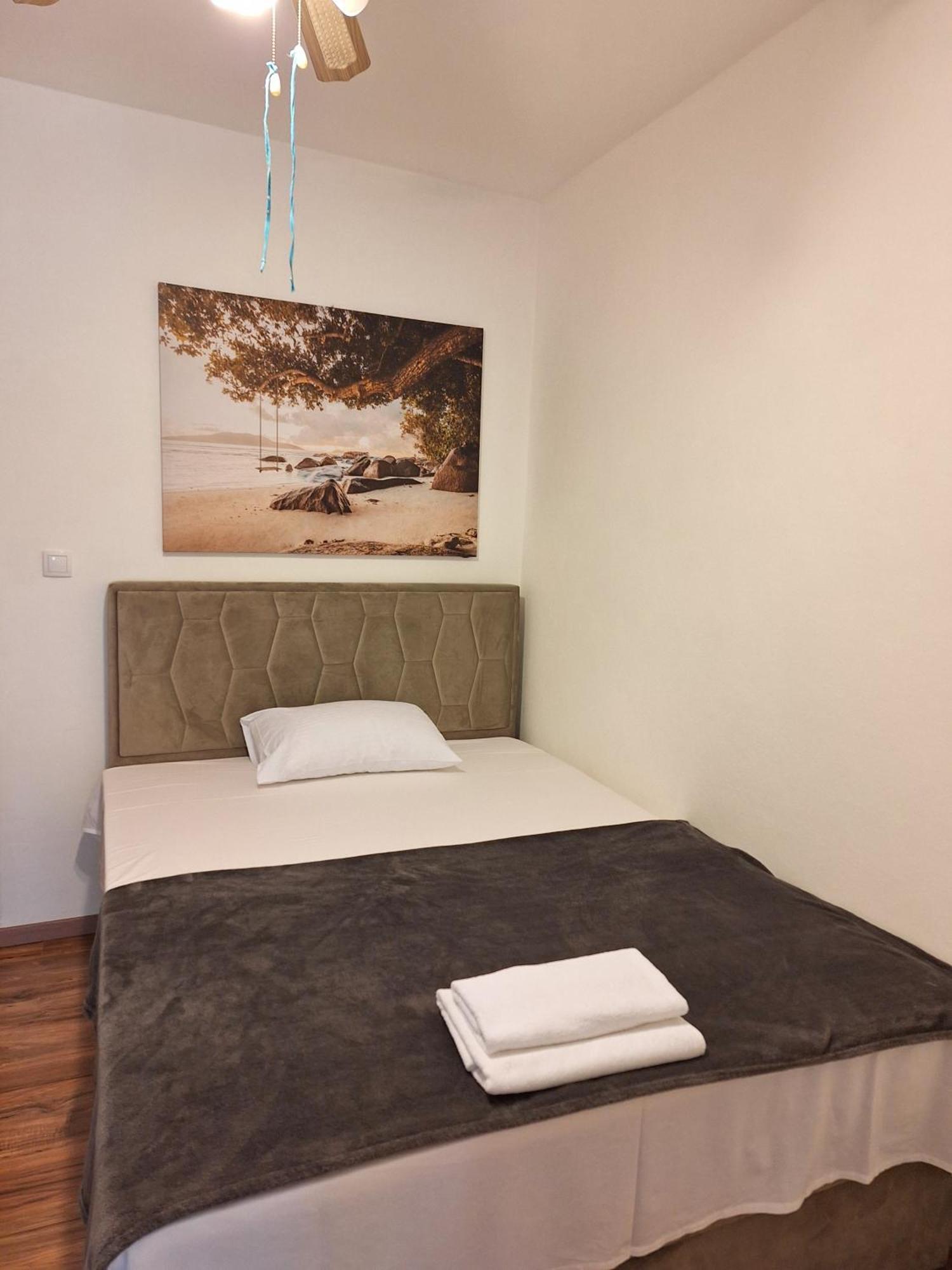 Apartmani Hortenzija ブドヴァ エクステリア 写真