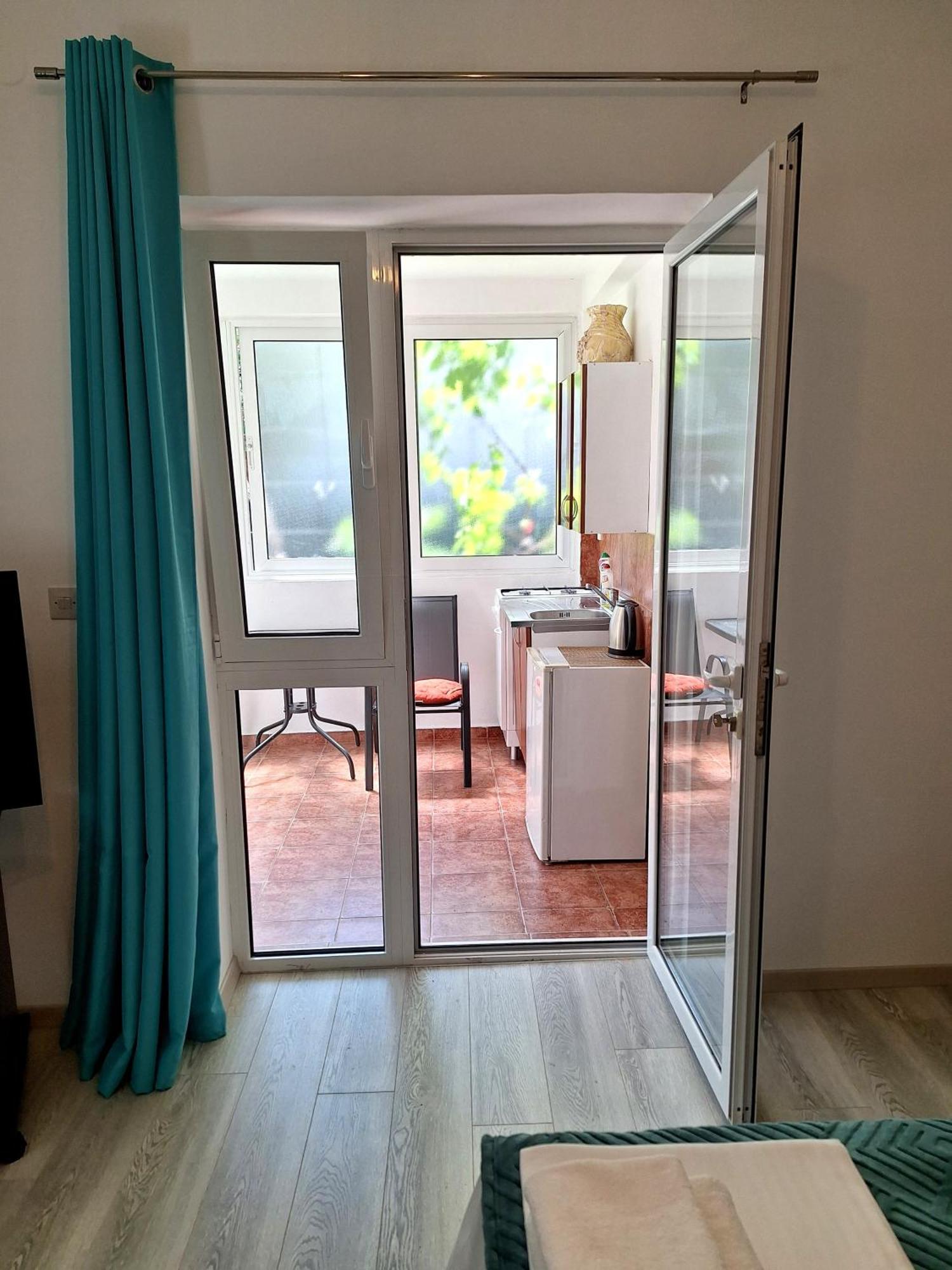 Apartmani Hortenzija ブドヴァ 部屋 写真